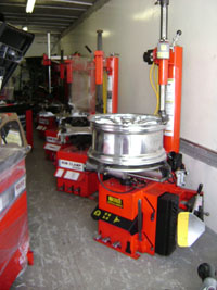 Used Coats 7050AX Rim Clamp Tire Changer